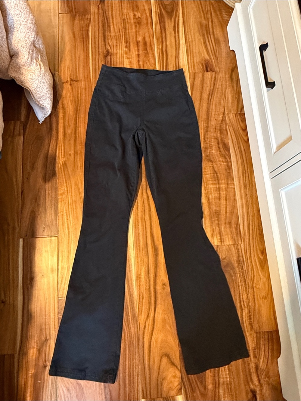 American Eagle Black High-Rise Flare jeans